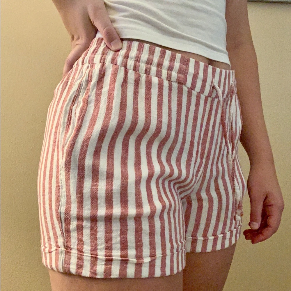 Women’s Linen Shorts